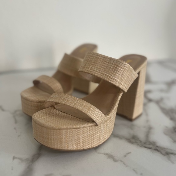 SHEIN Shoes - SHEIN Beige Woven Platform Block Heel Sandals